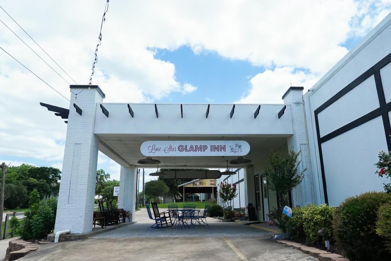 Lone Star Glamp Inn Warrenton Buitenkant foto