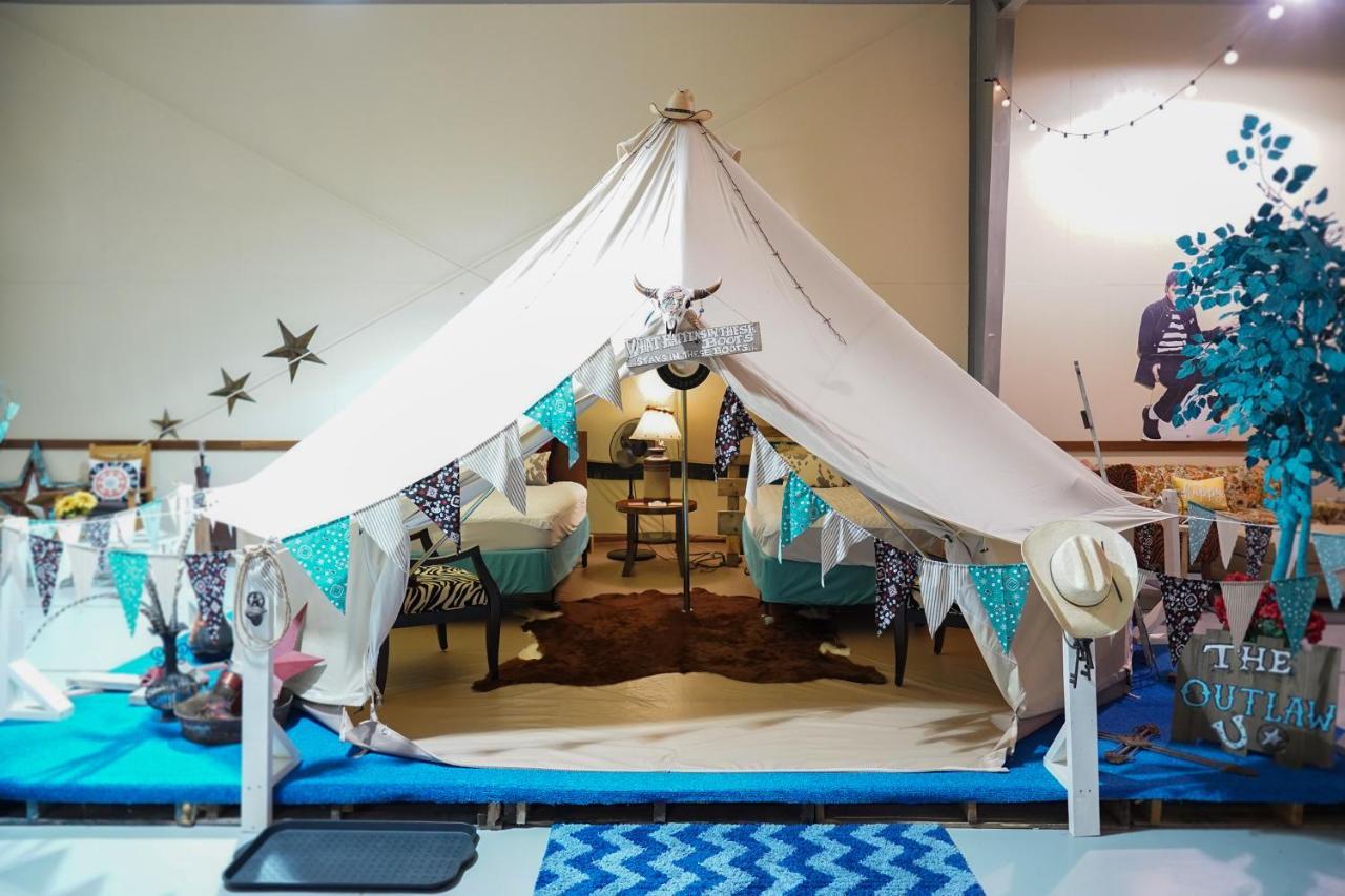 Lone Star Glamp Inn Warrenton Buitenkant foto