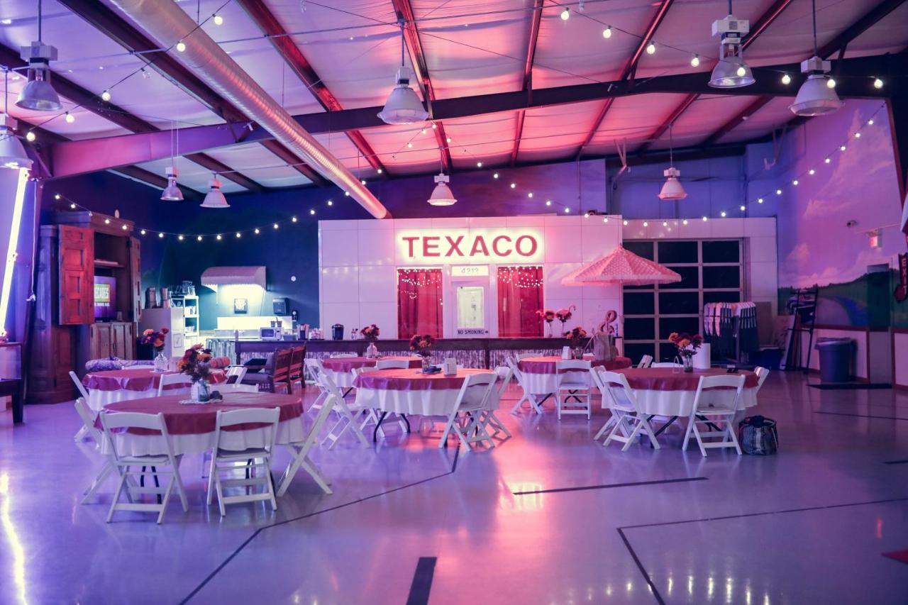 Lone Star Glamp Inn Warrenton Buitenkant foto