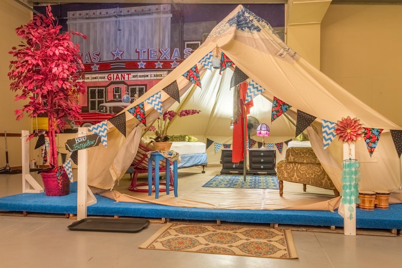 Lone Star Glamp Inn Warrenton Buitenkant foto